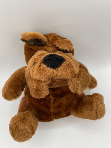 Cuddle wit brown bulldog - cuddle,